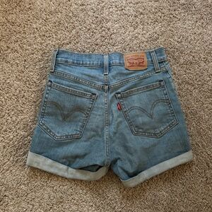 Levi's Jean Shorts | The Wedgie | Size 25